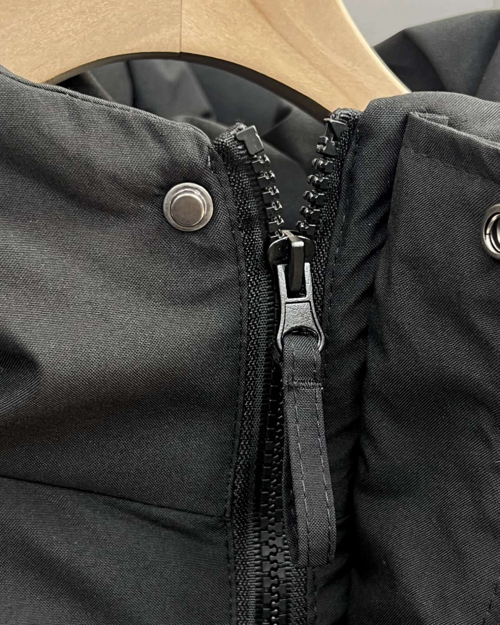 Tommy Hilfiger Unisex Hooded Puffer Jacket – 2025 Collection