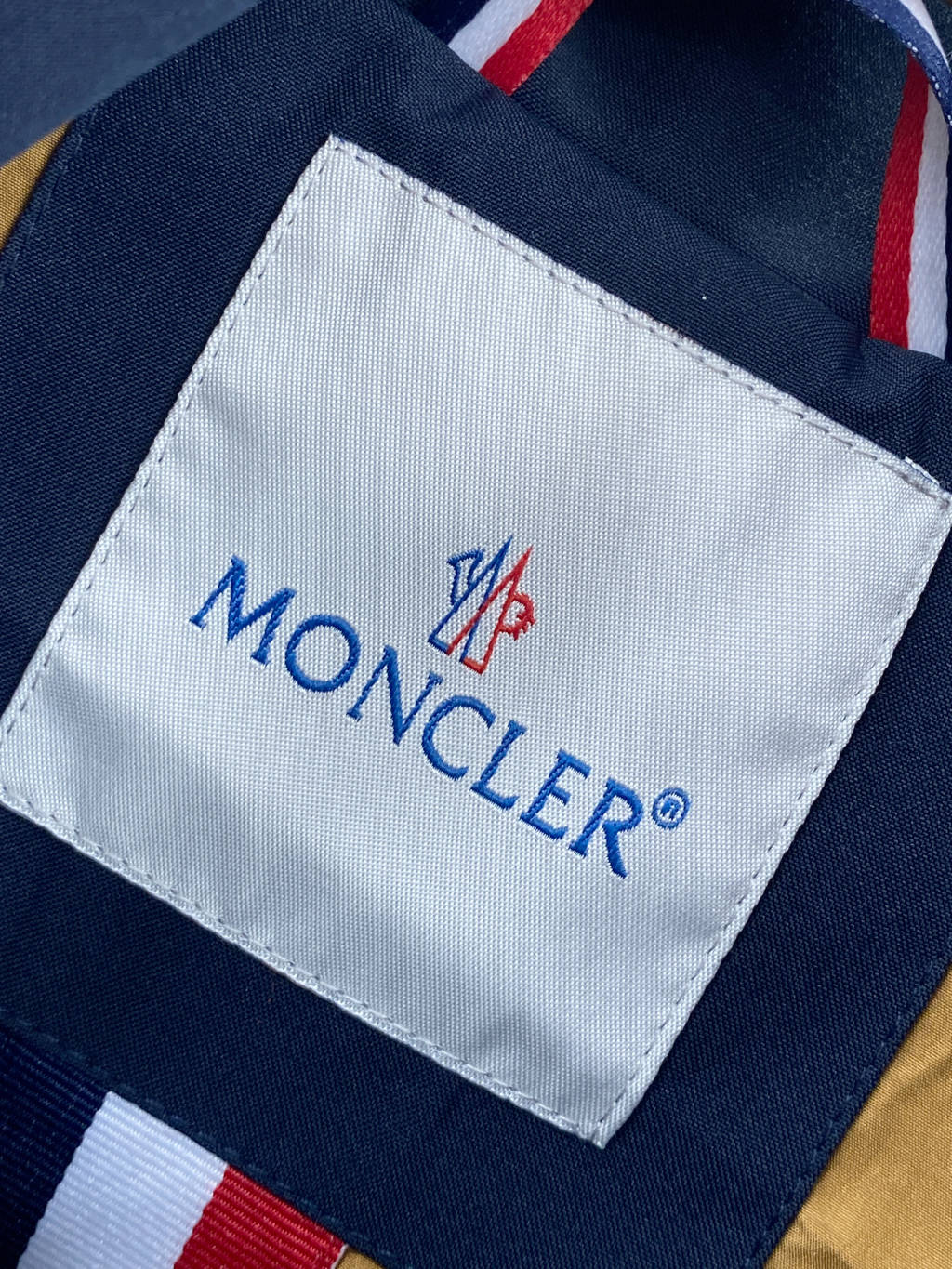 Moncler Men's Business Light Luxury Jacket – 25FW