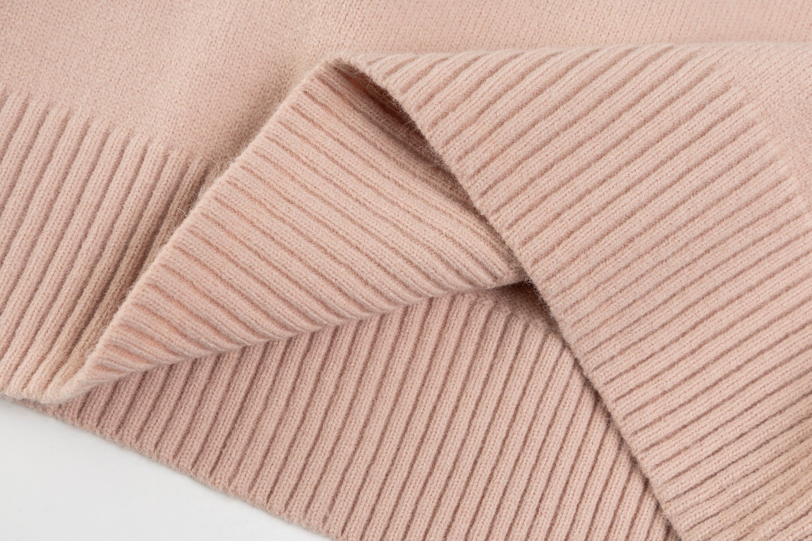 AMI Paris Classic Jacquard Heart Crewneck Sweater – 2025SS