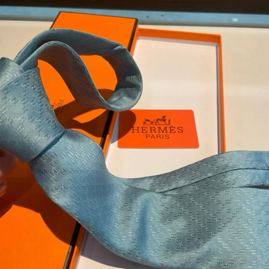 Hermès Men's Diamond H Pattern Silk Tie