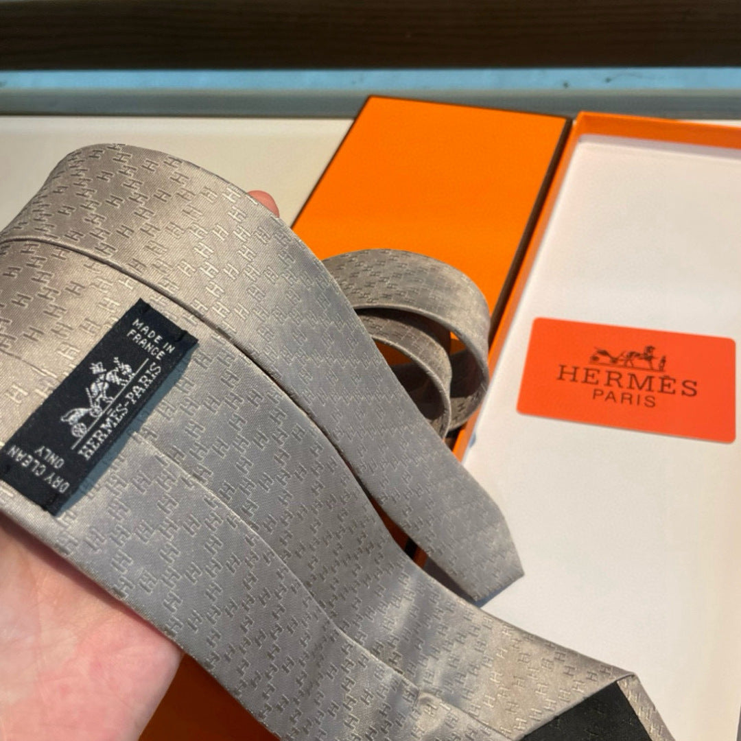 Hermès Men's Diamond H Pattern Silk Tie