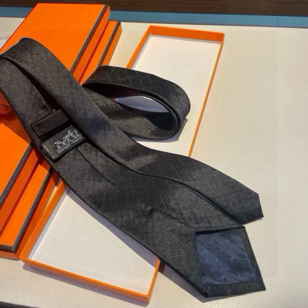 Hermès Men's Diamond H Pattern Silk Tie