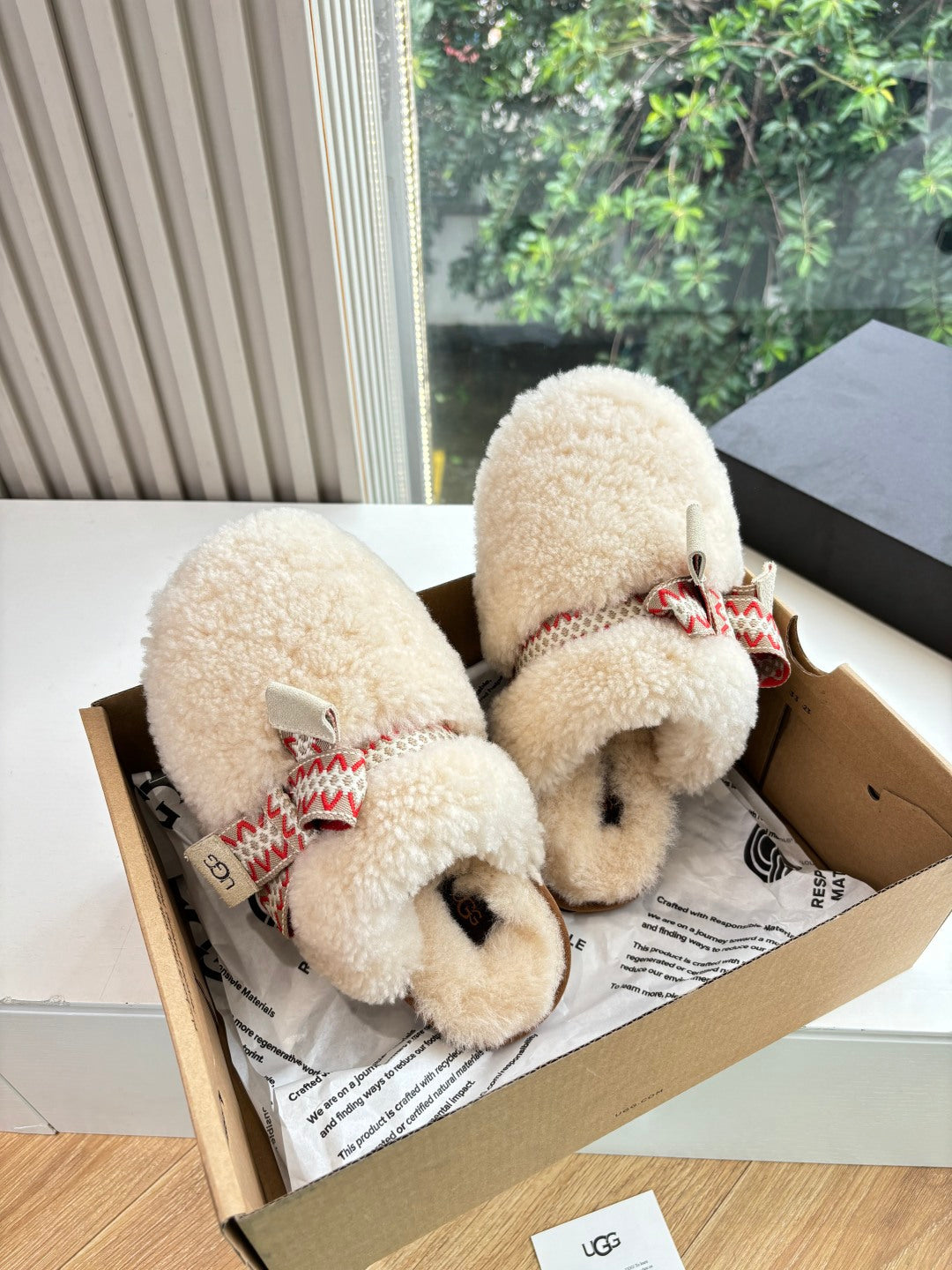 UGG Autumn/Winter Wool Slippers