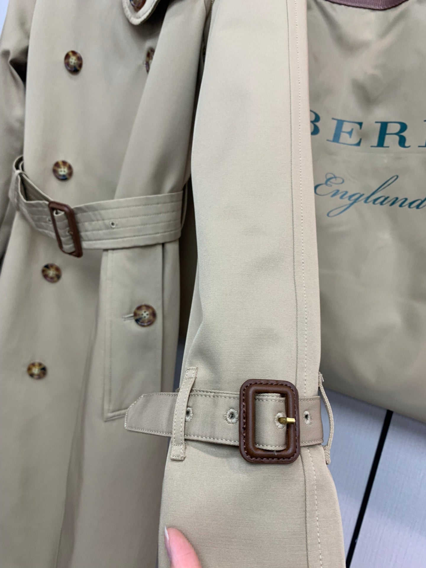 Burberry Waterloo Ladies' Long Trench Coat – 2024 Basic Style