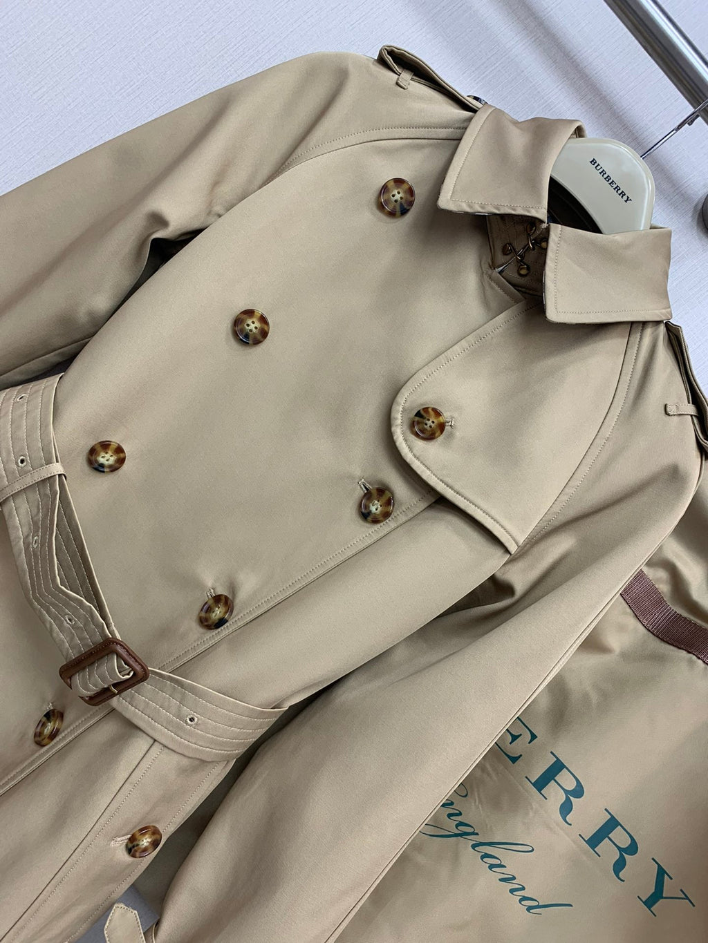 Burberry Waterloo Ladies' Long Trench Coat – 2024 Basic Style