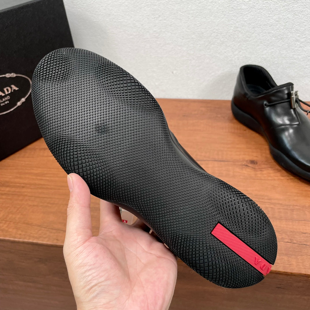 Prada Toblach Leather Casual Sneakers