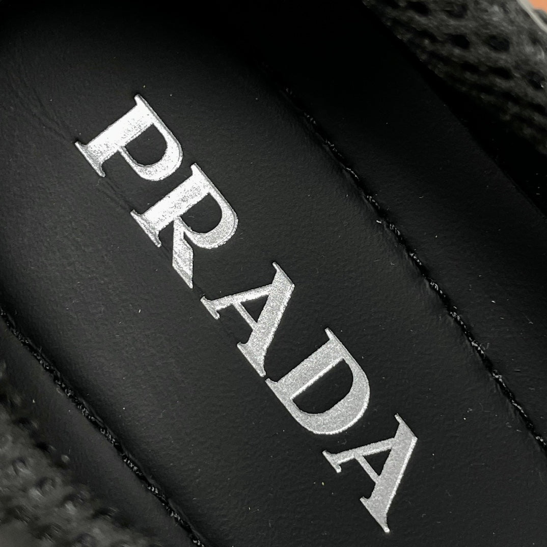 Prada Toblach Leather Casual Sneakers
