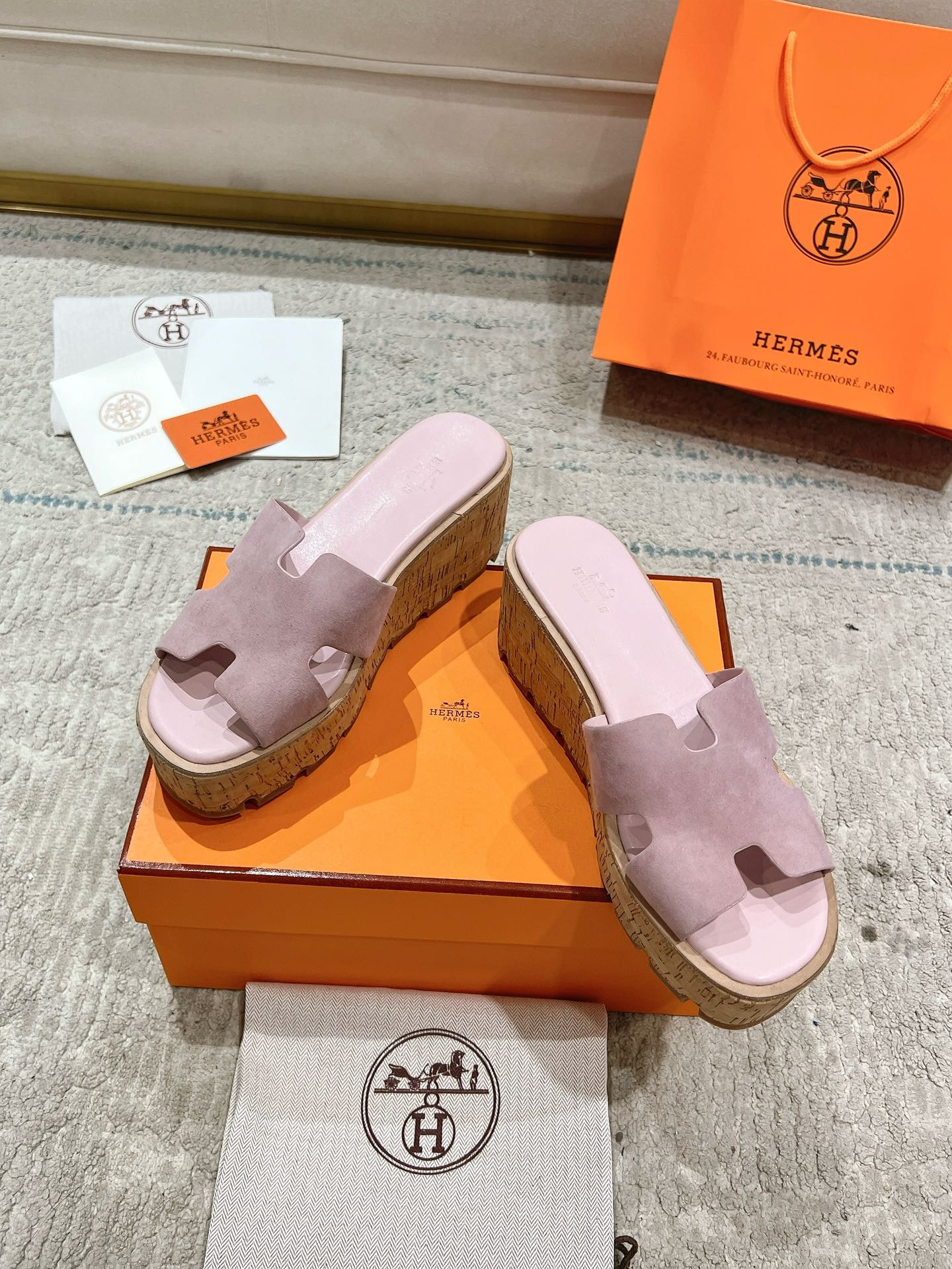 Hermès Wedge Sandals – 2024 Spring/Summer Collection