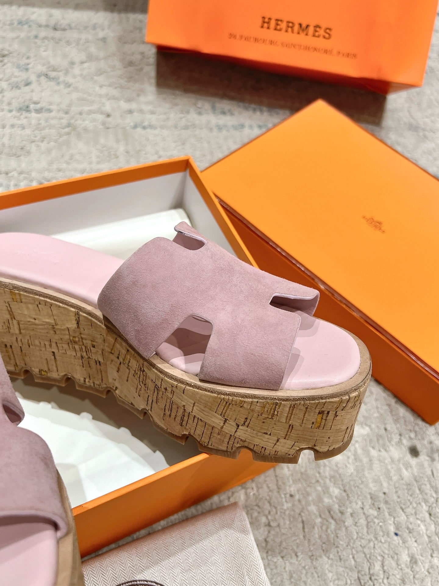 Hermès Wedge Sandals – 2024 Spring/Summer Collection