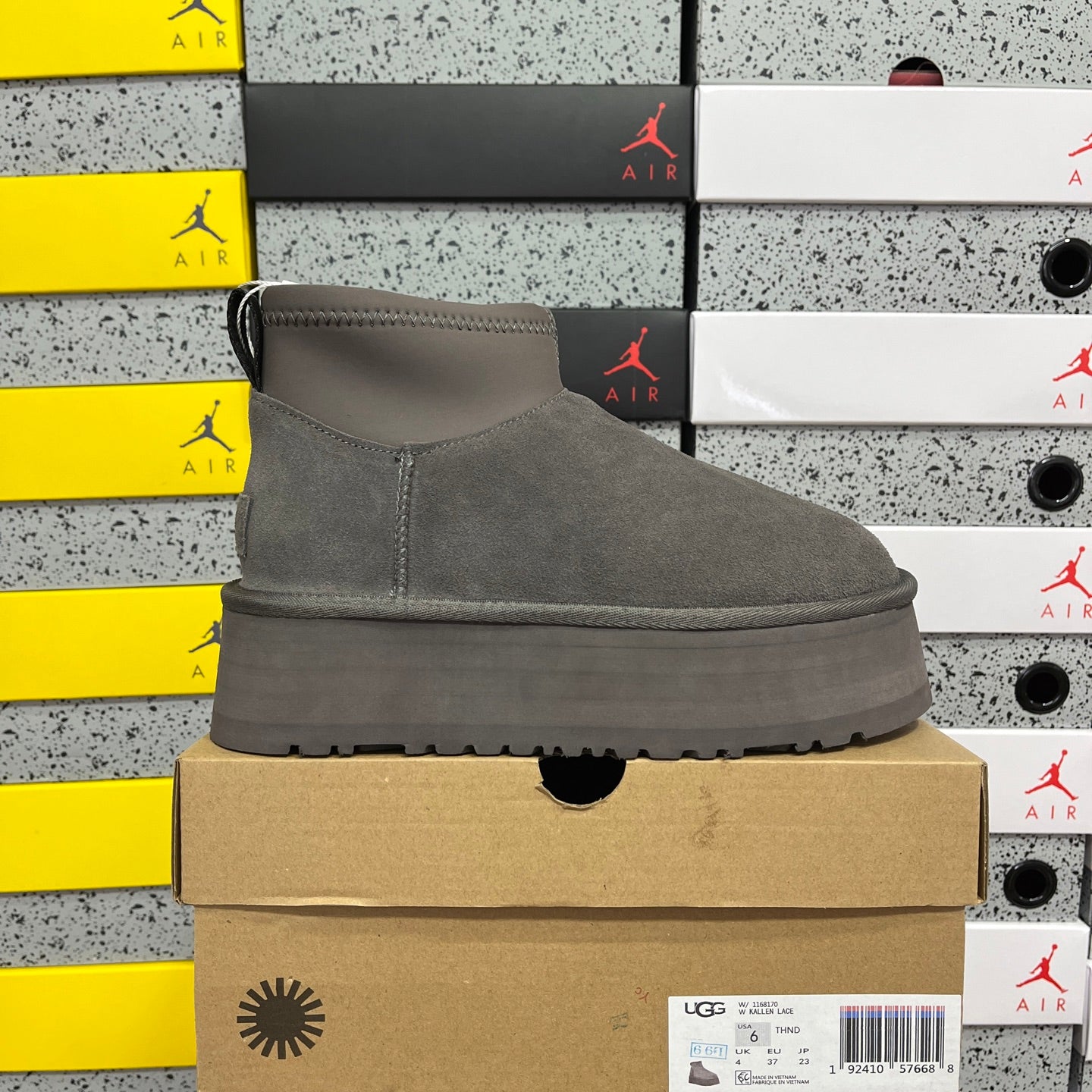 UGG Platform Low-Cut Snow Boots