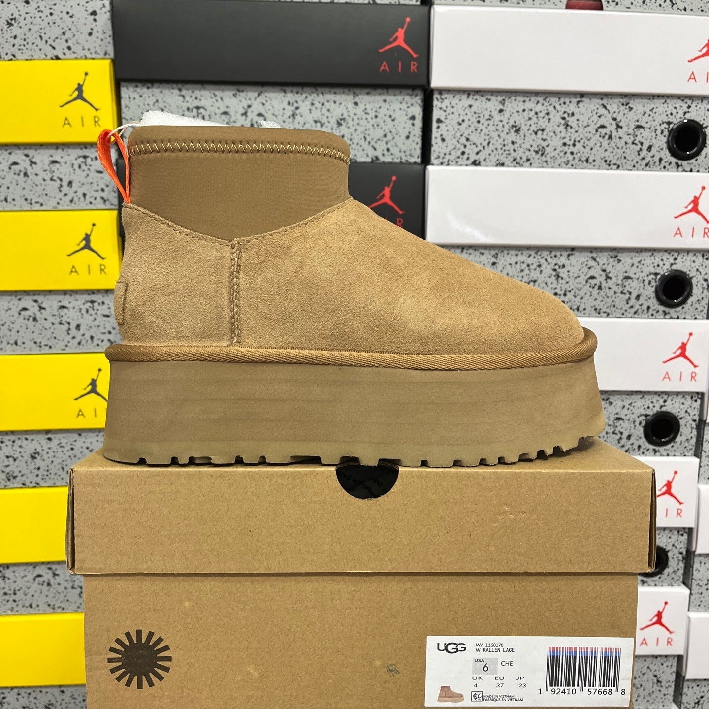 UGG Platform Low-Cut Snow Boots