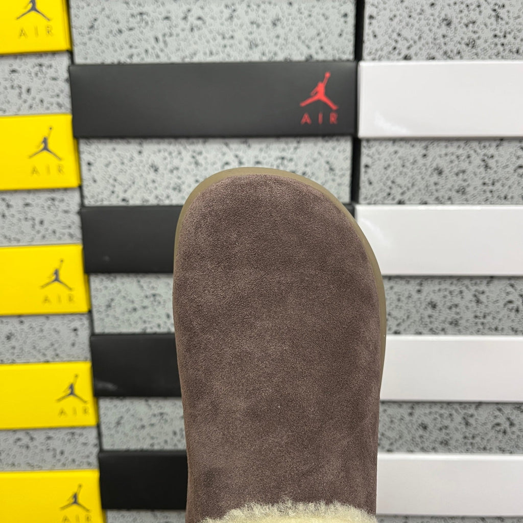 UGG Platform Low-Cut Snow Boots