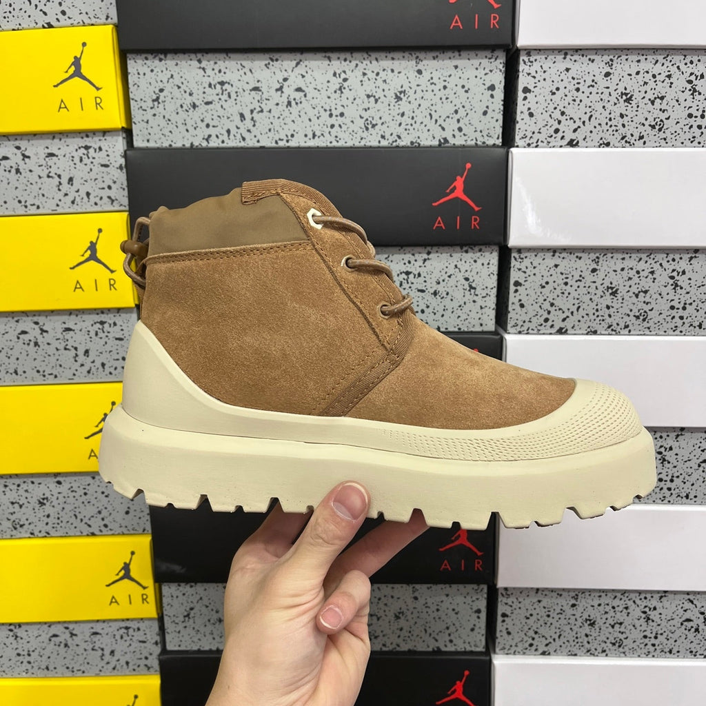 UGG Platform Low-Cut Snow Boots