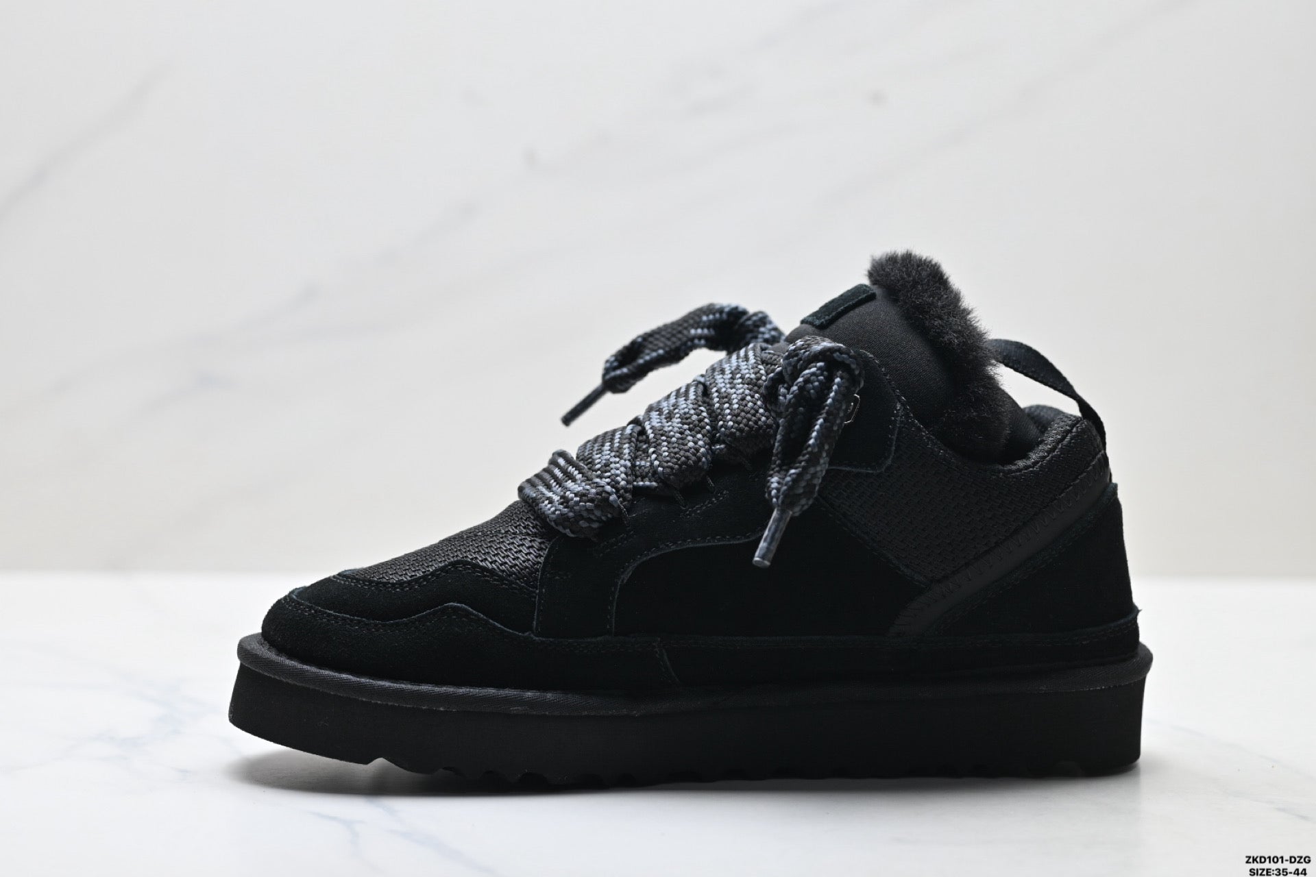 UGG LOWMEL Mid-Top Snow Boots