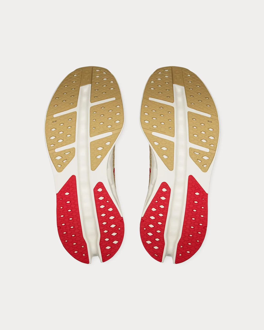 On 鈥�Cloudsurfer Max 鈥榊ear of the Horse鈥�Chai / Ivory Running Shoes