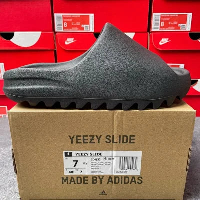 Yeezy Slide +10